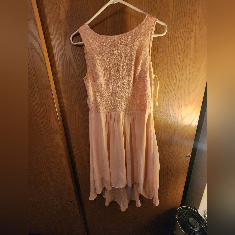 dElila peach dress size Medium